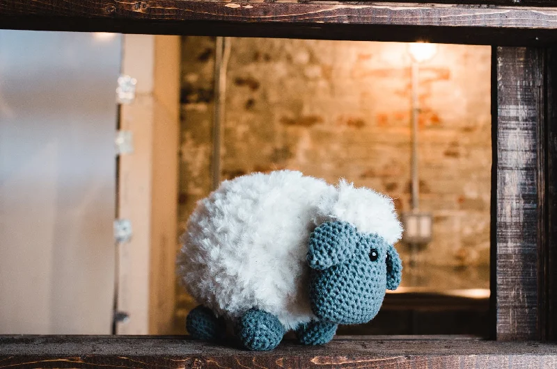 - ​​Pet toys under    yuanLittle Bo Sheep Amigurumi (Crochet)