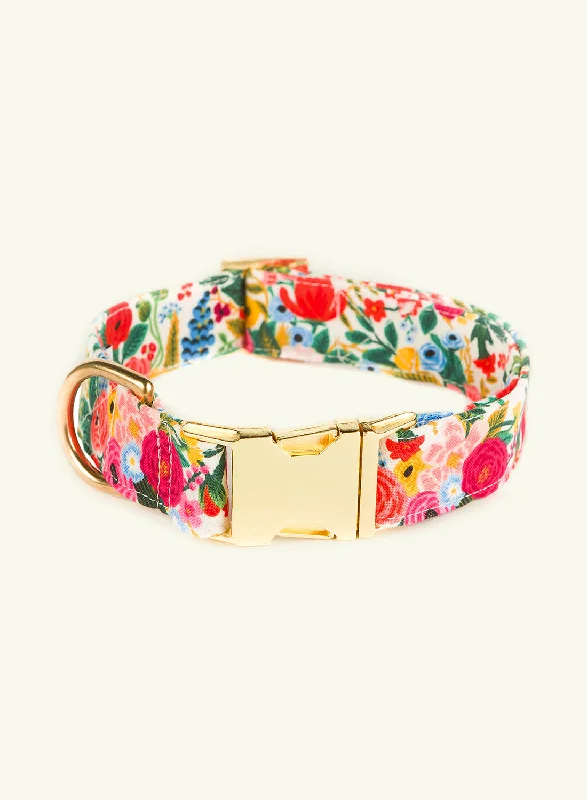  . **Dog traction rope is automatically retractable**Rifle Paper Co. X Tfd Garden Party Spring Dog Collar