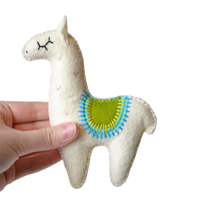 - Foldable and portable cat bagLlama - Catnip/Silvervine Cat Toy
