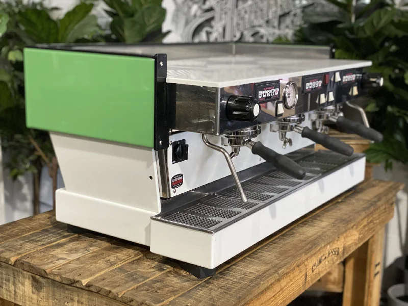 - Automatic temperature adjustment cat bedLa Marzocco Linea Classic 3 Group White & Green Espresso Coffee Machine - Automatic temperature adjustment cat bedLa Marzocco Linea Classic 3 Group White & Green Espresso Coffee Machine