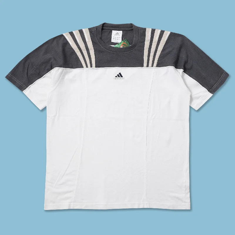 - Air box TSA certified check-inVintage adidas T-Shirt Large