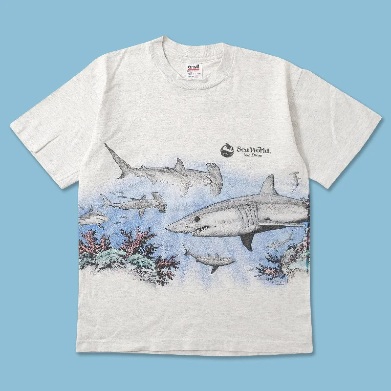 - Winter warm clothes for short-haired dogsVintage Women's Sea World San Diego T-Shirt Medium
