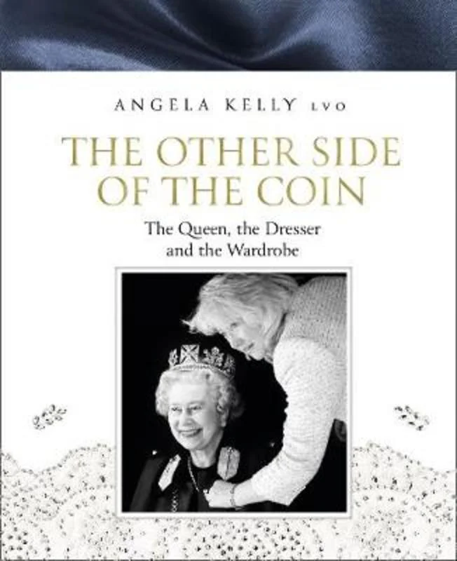 - Foldable and portable cat bagThe Other Side of the Coin: The Queen, the Dresser and the Wardrobe - Foldable and portable cat bagThe Other Side of the Coin: The Queen, the Dresser and the Wardrobe
