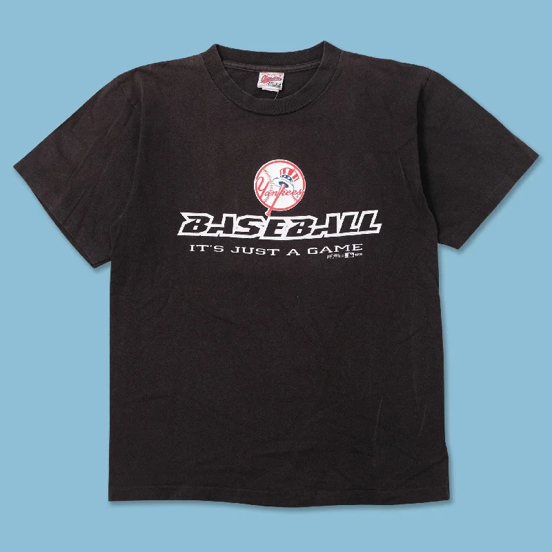 - ​​Pet toys under    yuanVintage 1998 New York Yankees T-Shirt Medium